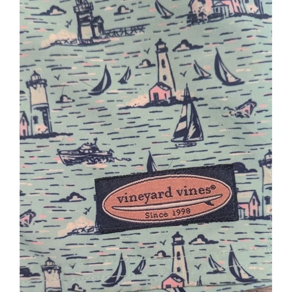 Vineyard Vines Men M Shorts Sail Boat Lighthouse Lined Swim Trunks Inside Pocket